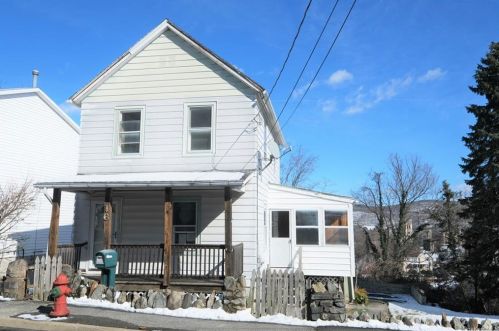 16 South St, Highland Falls, NY 10928-1421