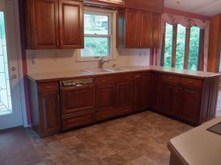 2051 Knollshire Rd, Cedar Rapids IA  52402-2826 exterior