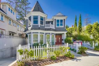1124 Loma Ave, San Diego, CA 92118-2836