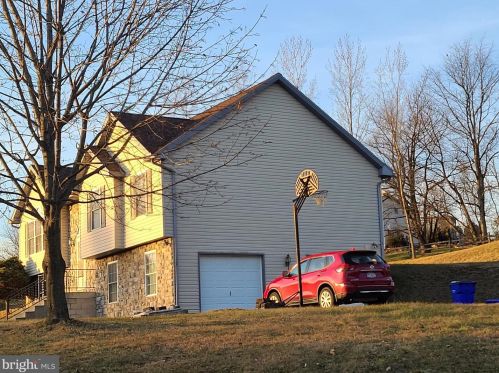 86 Pine Rd, Centre, PA 19541-9367