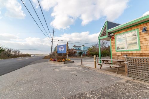 1225 Leeton Dr, Southold NY  11971-2520 exterior