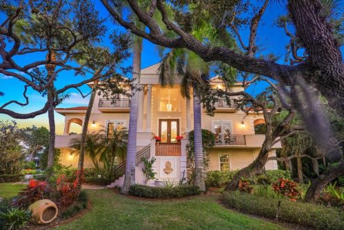 355 Gumbo Limbo Ln, Marco Island, FL 34145-1865