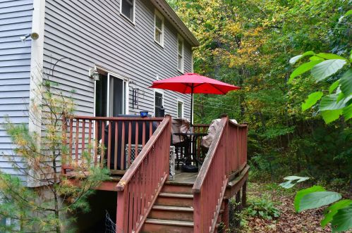 11 Deer Hollow Rd, Plaistow NH  03865-2119 exterior