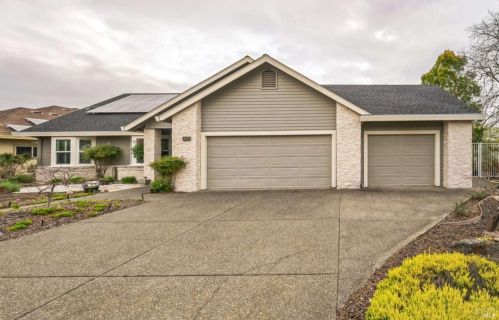 7649 Oakmont Dr, Santa Rosa, CA 95409-6460