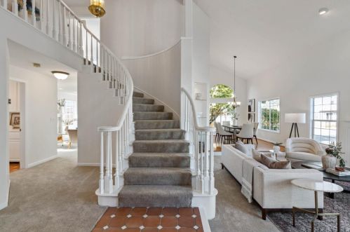 546 Highland Ave, Princeton By The Sea, CA 94019-1704