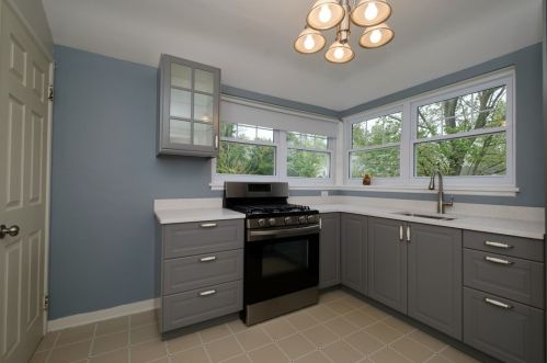 7240 Shannon Rd, Verona PA  15147-2048 exterior