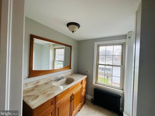 201 Sharpless Dr, Wilmington DE  19803-2507 exterior