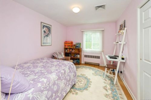 186 Nanny Hagen Rd, Thornwood NY  10594-2106 exterior