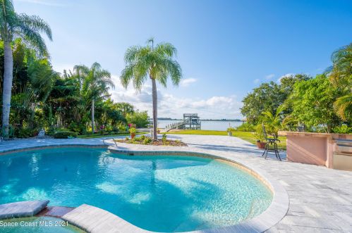 2829 Newfound Harbor Dr, Merritt Island, FL 32952-2863