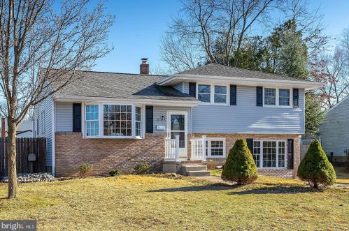 7 Nassau Ave, West Deptford NJ  08096-3925 exterior