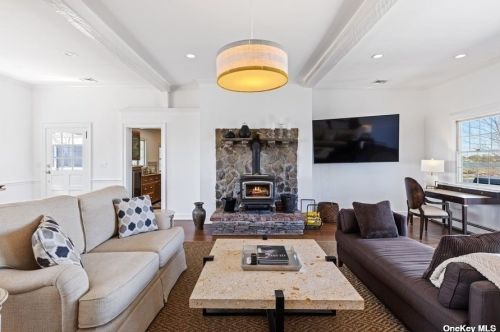 63745 Route 25, Southold NY  11971-4719 exterior