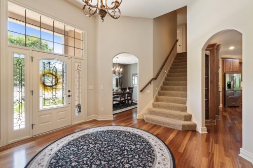 906 Westminster Ct, West Bend, WI 53095-4677