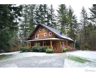 4630 332nd St, Camano Island, WA 98292-7163