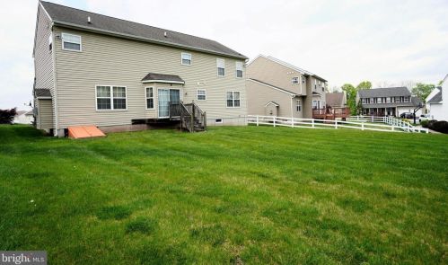 1941 Canyon Creek Rd, Gilbertsville PA  19525-7002 exterior