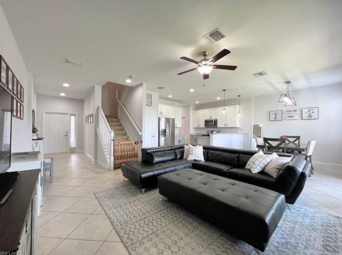 14776 Sutherland Ave, Naples, FL 34119-4128