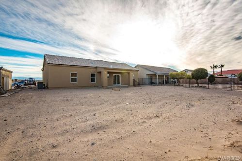 2201 Moon Ridge Ln, Bullhead City AZ  86426-6616 exterior