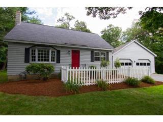 25 Aglipay Dr, Amherst NH  03031-2130 exterior