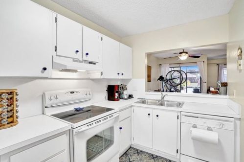 1652 14 Ter, Hollywood FL 33020-2520 exterior