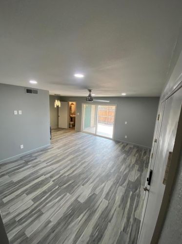 6041 Golden Ln, Glendale, AZ 85302-4510