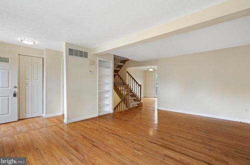 3452 Brookville Ln, Woodbridge, VA 22192-4365