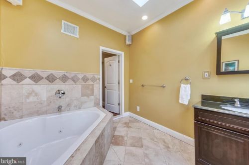 1826 18th St, Washington DC 20009-1707 exterior