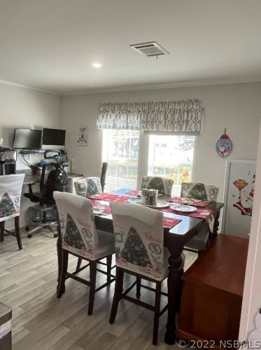 5266 Pineland Ave, Daytona Beach FL  32127-8218 exterior