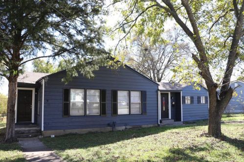 4433 Marks Pl, Fort Worth, TX 76116-8750