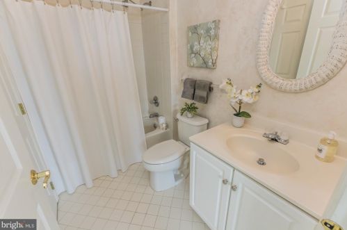 30 Chelsea Ct, Glen Mills PA  19342-1785 exterior