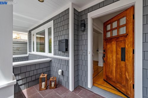 20 Glenwood Ave, Oakland, CA 94611-4301