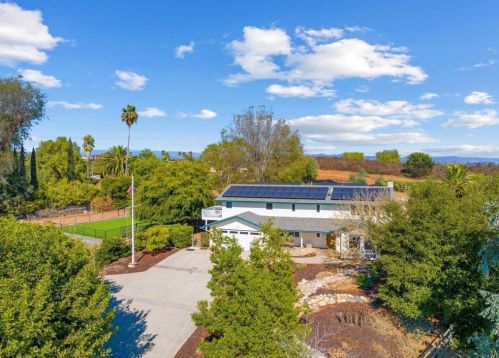 1322 Hamilton Ln, Escondido CA  92029-4316 exterior