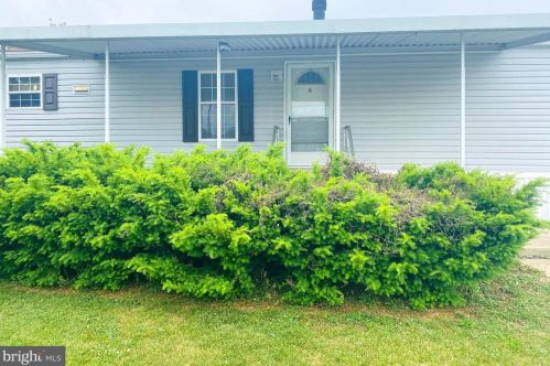 655 Lilac Dr, Smithville PA  17560-9686 exterior