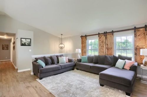897 Liberty Street Ext, Grove City, PA 16127-6439