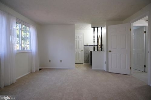 7319 Glendower Ct, Springfield VA  22153-1115 exterior