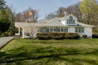 203 Diamond Spring Rd, Parsippany NJ  07834-2913 exterior
