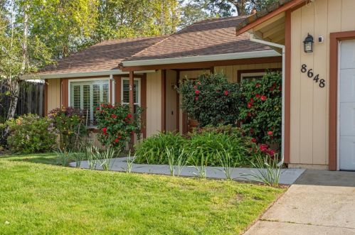 8648 Timber Ct, Citrus Heights CA  95662-4451 exterior