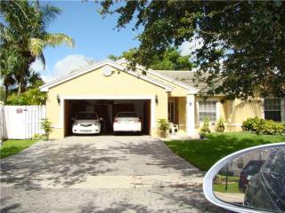 1900 133rd Ter, Hollywood FL  33027-3460 exterior