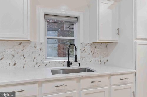 630 24th St, Camden NJ  08105-3806 exterior