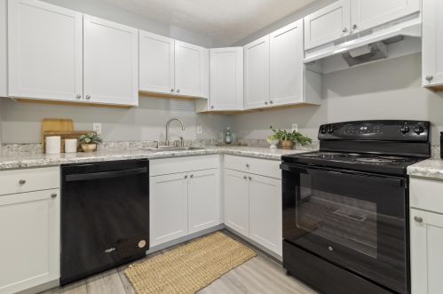 10 Westland Way, Delaware OH  43015-2223 exterior