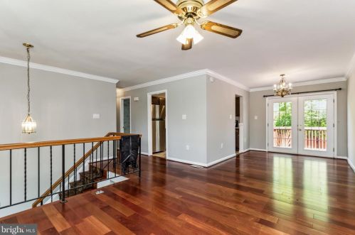 13207 Nassau Dr, Woodbridge VA  22193-4104 exterior