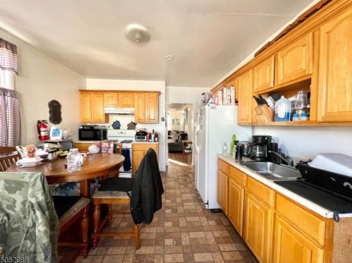 535 Summer St, Paterson, NJ 07501-3413