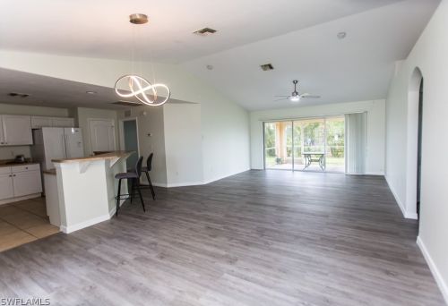 2118 23rd Ter, Cape Coral, FL 33909-4632