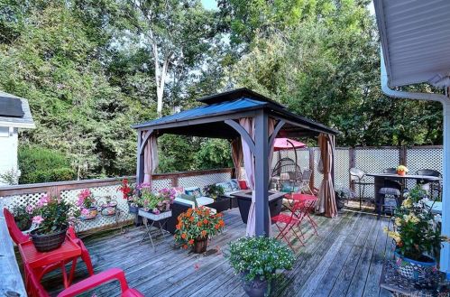 44 Newton Ter, Waterbury CT  06708-1919 exterior