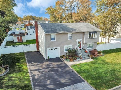 188 Cone Ave, Central Islip, NY 11722-3548