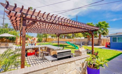 5132 Gardenia Ave, Long Beach CA  90807-1116 exterior