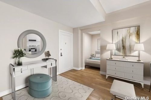 230 Riverside Dr, New York NY  10025-6172 exterior