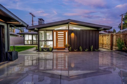 3160 Studebaker Rd, Long Beach, CA 90808-4244