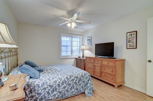 576 Burgundy L, Delray Beach FL  33484-4908 exterior