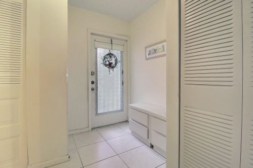 17 Willowbrook Ln, Delray Beach FL  33446-1644 exterior