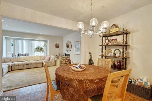 645 Ithaca Pl, East Windsor NJ 08520-5614 exterior