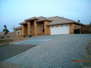 4365 Highland Rd, Phelan, CA 92371-8466